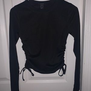 black long sleeve fitted top
